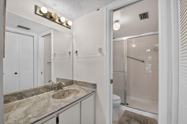 7665 TAHITI Lane 104, Lake Worth, FL 33467