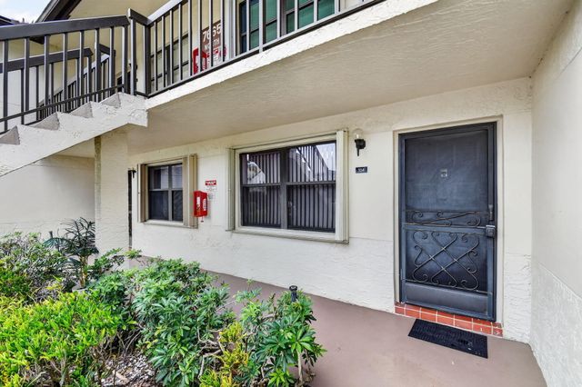 7665 TAHITI Lane 104, Lake Worth, FL 33467