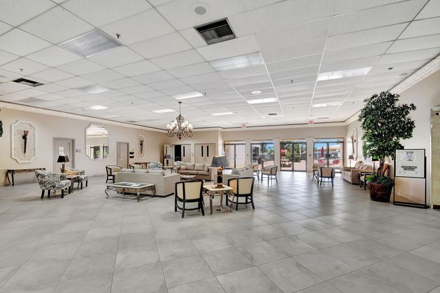 7665 TAHITI Lane 104, Lake Worth, FL 33467