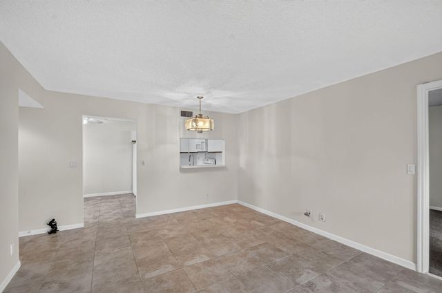 7665 TAHITI Lane 104, Lake Worth, FL 33467