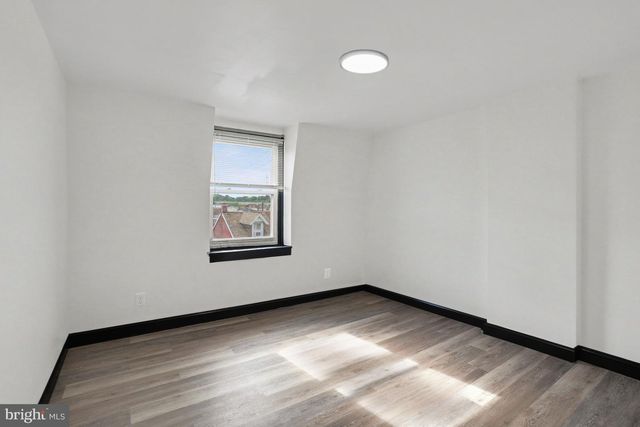 1221 MULBERRY ST, Reading, PA 19604
