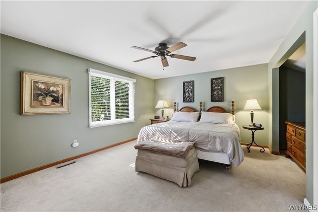 90 Grasspointe Drive, Amherst, NY 14228