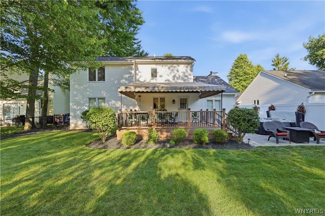 90 Grasspointe Drive, Amherst, NY 14228