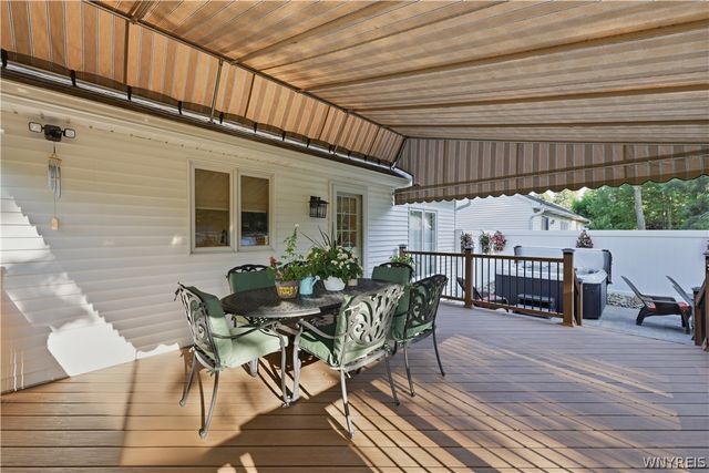 90 Grasspointe Drive, Amherst, NY 14228