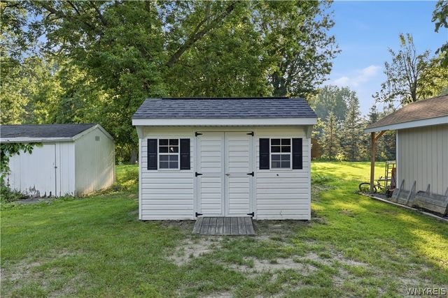 90 Grasspointe Drive, Amherst, NY 14228