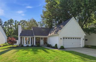 90 Grasspointe Drive, Amherst, NY 14228