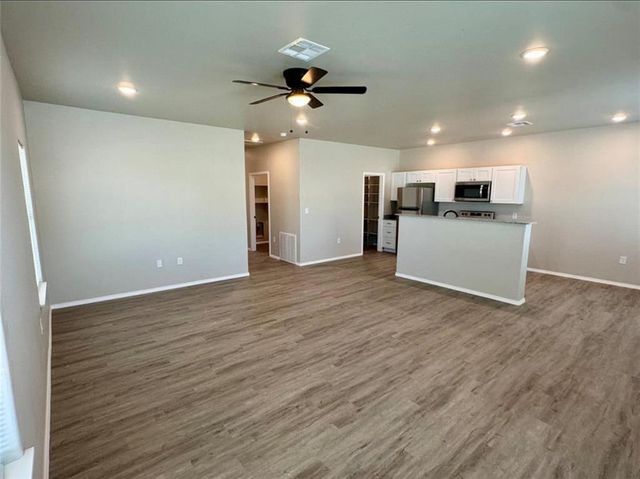 300 NW 122nd Street A & B, Oklahoma City, OK 73114