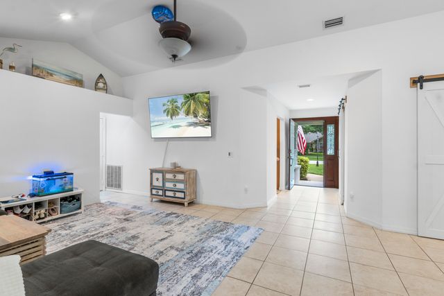 129 38th Court, Vero Beach, FL 32968