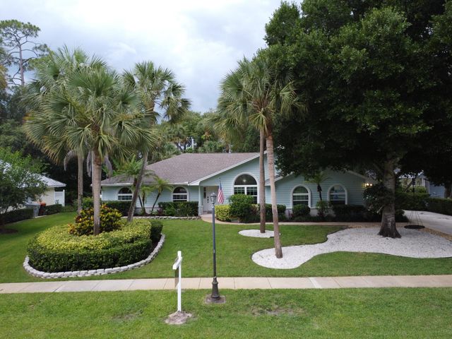 129 38th Court, Vero Beach, FL 32968