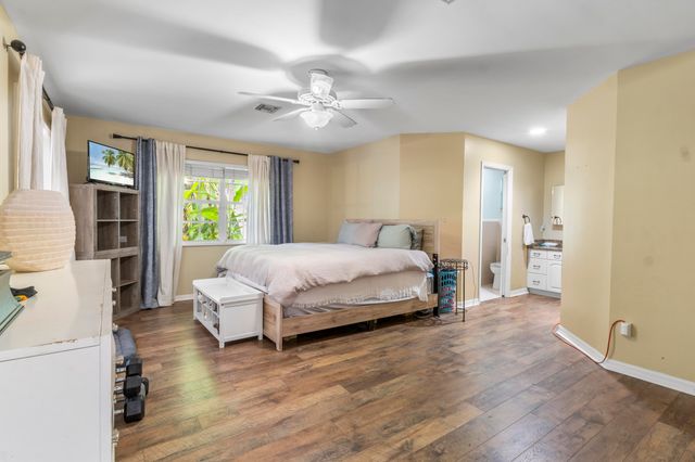129 38th Court, Vero Beach, FL 32968