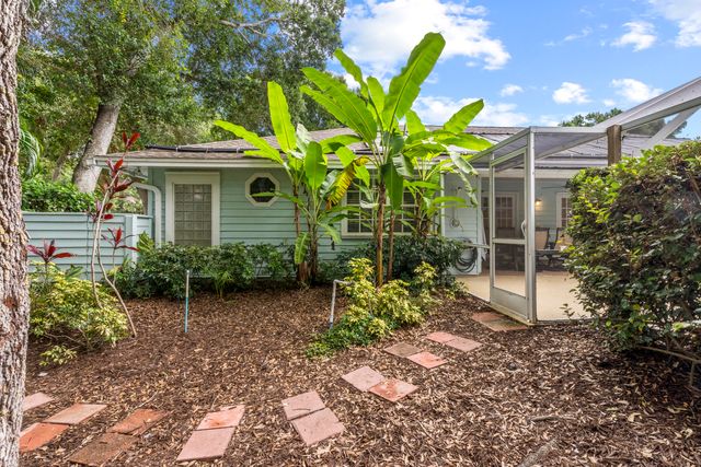 129 38th Court, Vero Beach, FL 32968