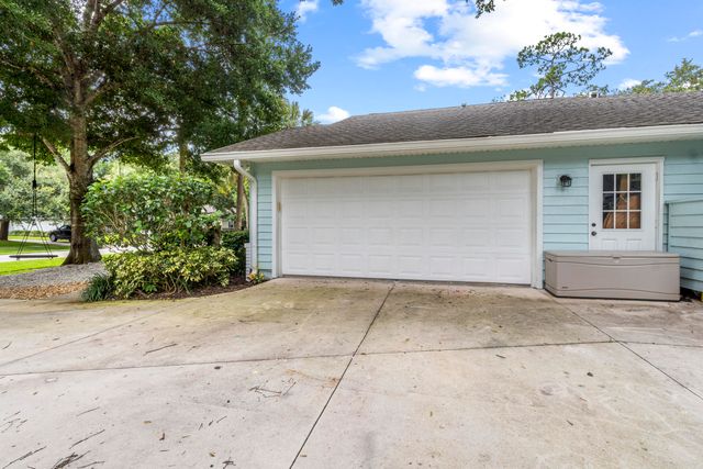 129 38th Court, Vero Beach, FL 32968