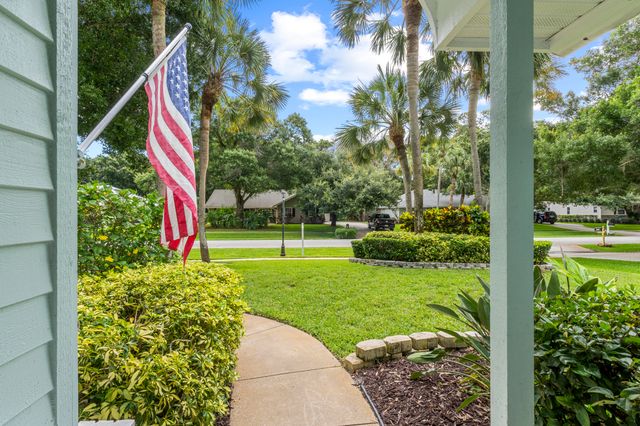 129 38th Court, Vero Beach, FL 32968