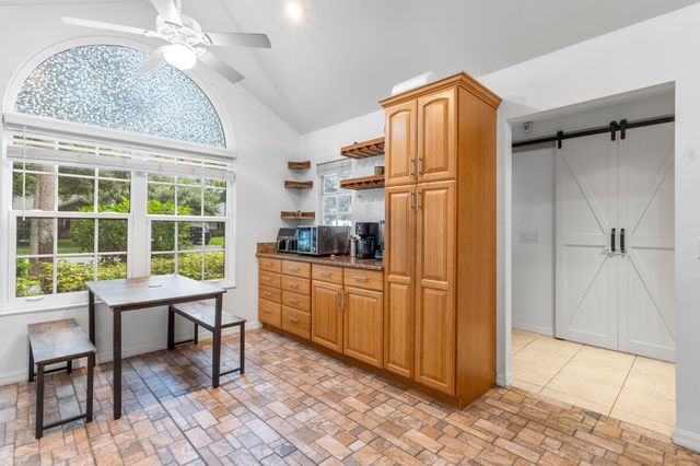 129 38th Court, Vero Beach, FL 32968