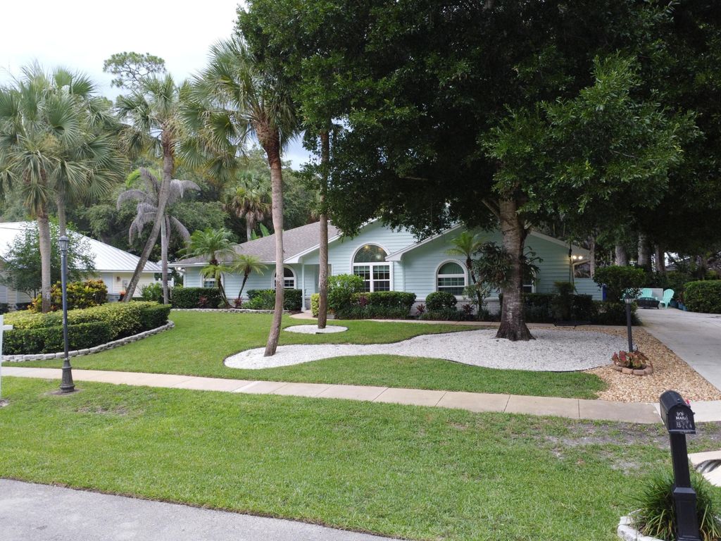 129 38th Court, Vero Beach, FL 32968