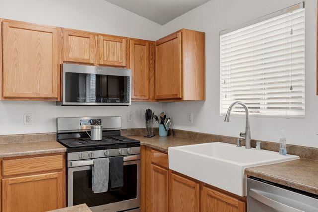 32 Salida Del Sol, Los Lunas, NM 87031