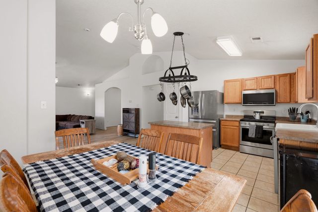 32 Salida Del Sol, Los Lunas, NM 87031