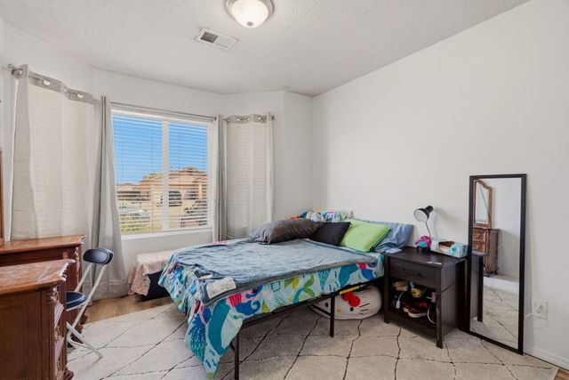 32 Salida Del Sol, Los Lunas, NM 87031