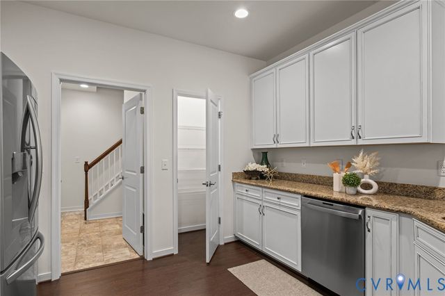 1838 Providence Villas Ct, North Chesterfield, VA 23236