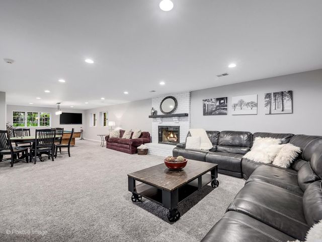 815 Merrill Woods Road, Hinsdale, IL 60521