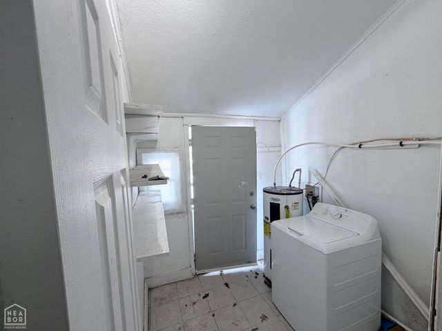 1012 W Huntington Avenue, Jonesboro, AR 72401