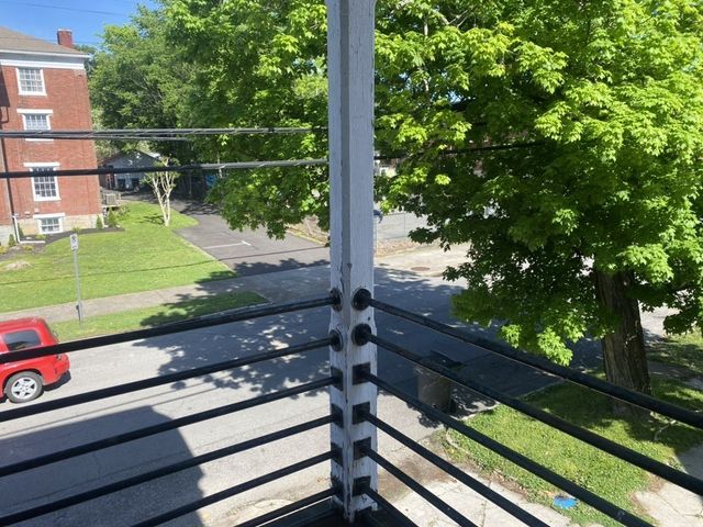 917 S High St, Columbia, TN 38401