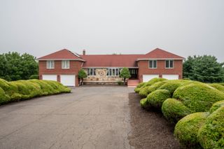 80 North Main Street, East Granby, CT 06026