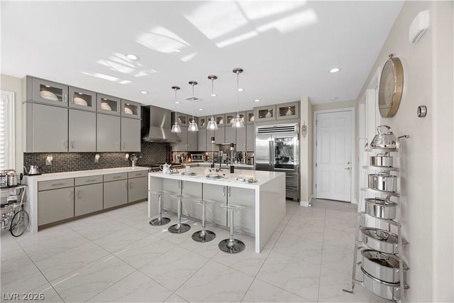 10721 Capesthorne Way, Las Vegas, NV 89135