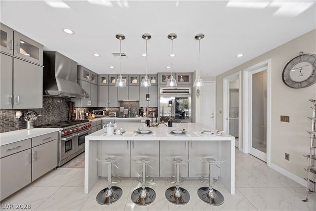 10721 Capesthorne Way, Las Vegas, NV 89135