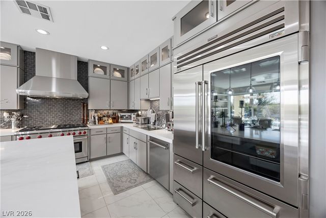 10721 Capesthorne Way, Las Vegas, NV 89135