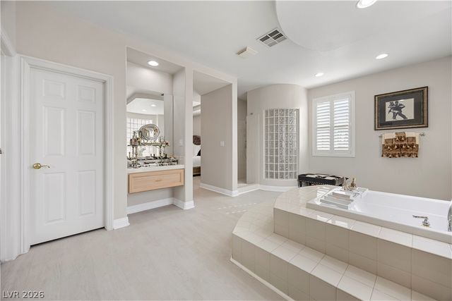 10721 Capesthorne Way, Las Vegas, NV 89135