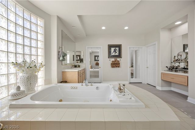 10721 Capesthorne Way, Las Vegas, NV 89135