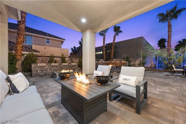 10721 Capesthorne Way, Las Vegas, NV 89135