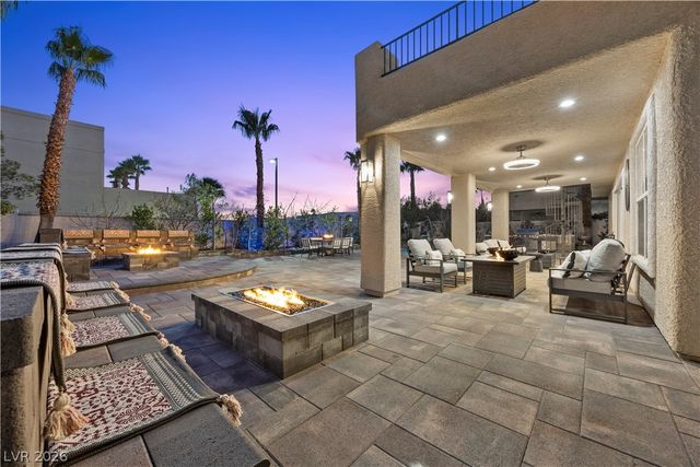 10721 Capesthorne Way, Las Vegas, NV 89135