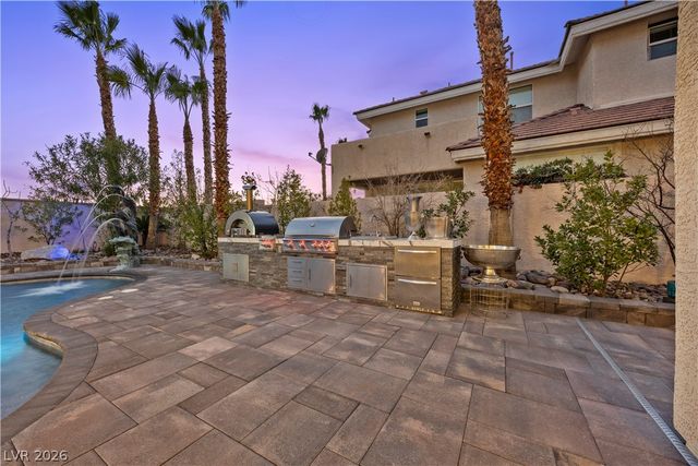 10721 Capesthorne Way, Las Vegas, NV 89135