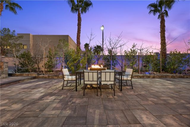 10721 Capesthorne Way, Las Vegas, NV 89135