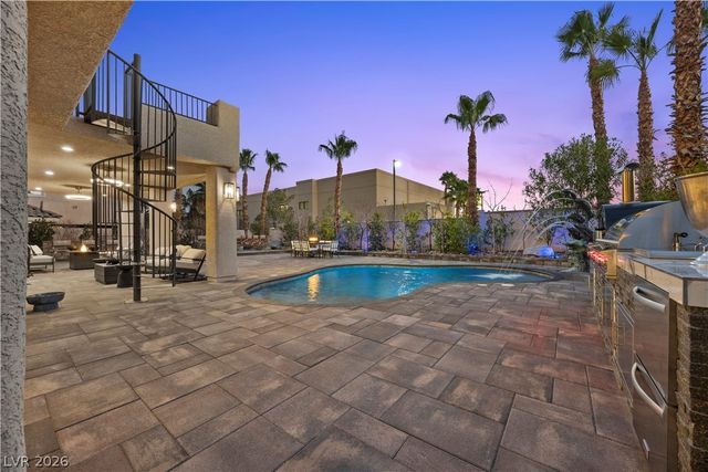 10721 Capesthorne Way, Las Vegas, NV 89135