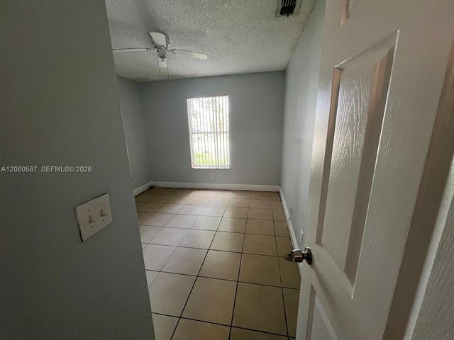 738 SW 9th St, Florida City, FL 33034