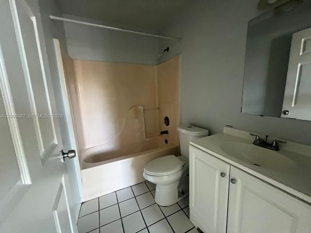 738 SW 9th St, Florida City, FL 33034