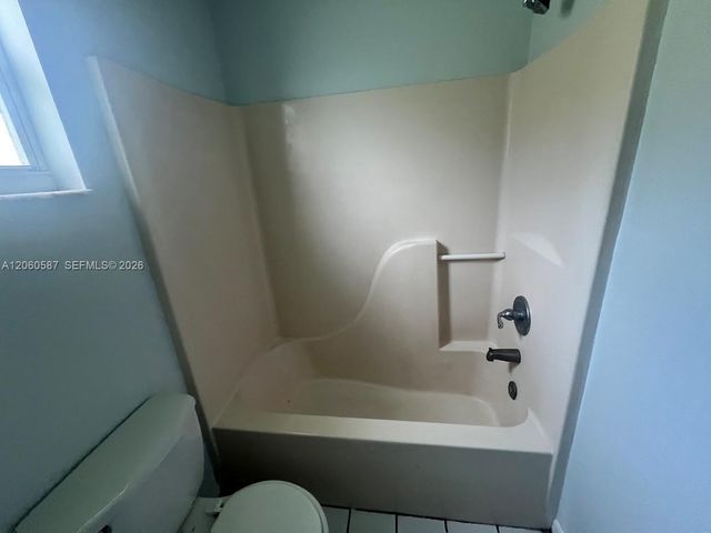 738 SW 9th St, Florida City, FL 33034