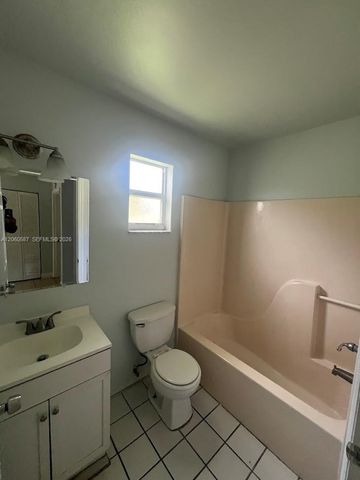 738 SW 9th St, Florida City, FL 33034