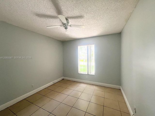 738 SW 9th St, Florida City, FL 33034