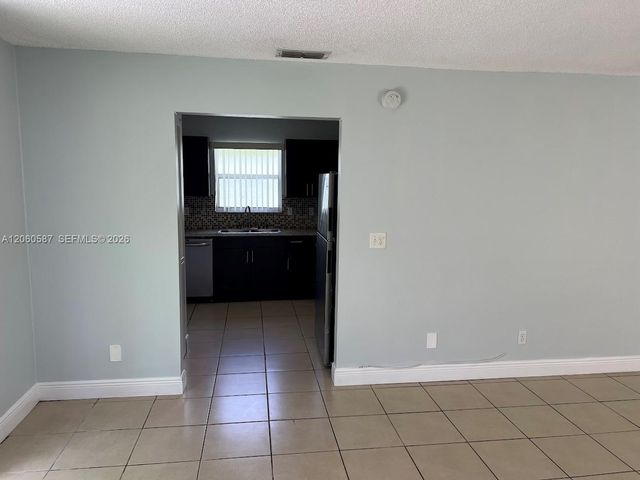 738 SW 9th St, Florida City, FL 33034