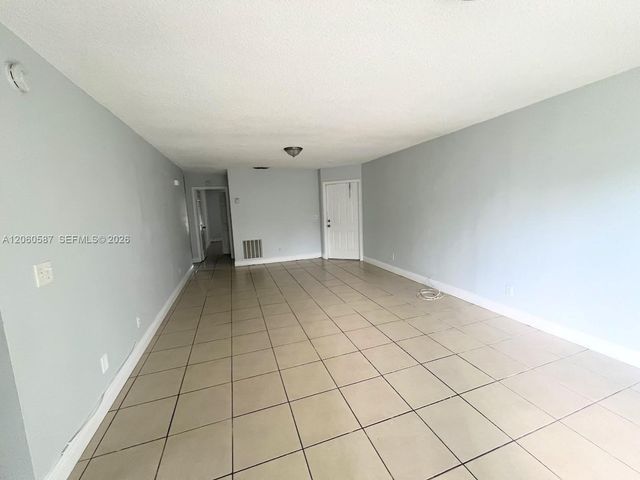 738 SW 9th St, Florida City, FL 33034