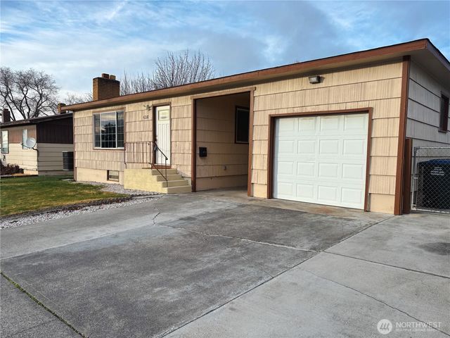 426 E Brown Avenue, Moses Lake, WA 98837