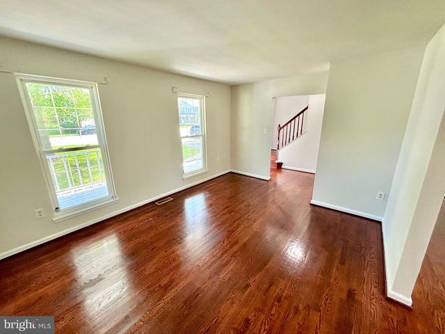 6012 PEPCO CT, Woodbridge, VA 22193