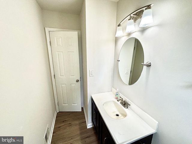 6012 PEPCO CT, Woodbridge, VA 22193