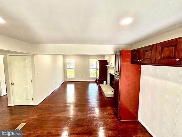 6012 PEPCO CT, Woodbridge, VA 22193