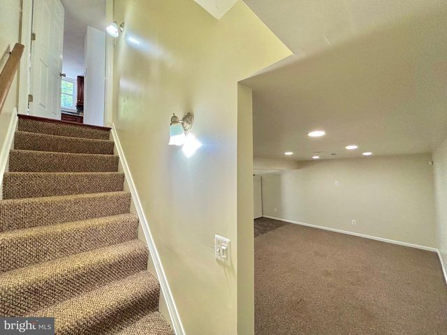 6012 PEPCO CT, Woodbridge, VA 22193