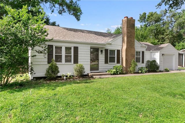 217 W 96th Terrace, Kansas City, MO 64114